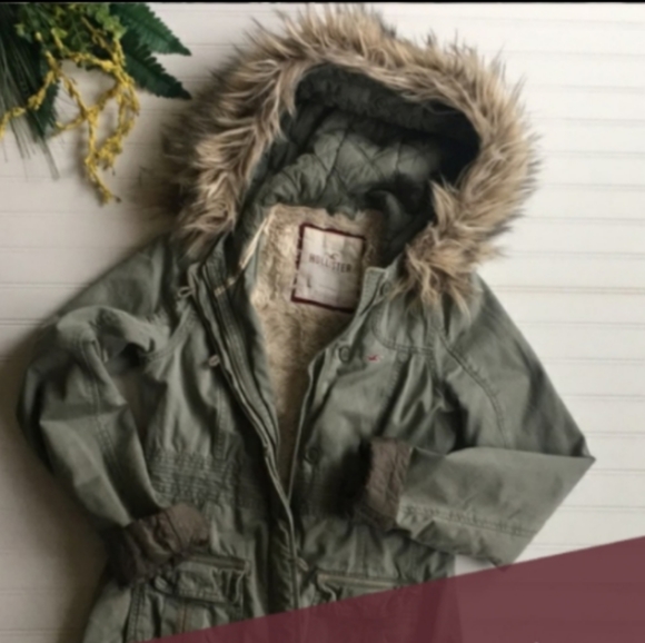 Hollister Jackets & Blazers - Hollister California light green jacket with fur L